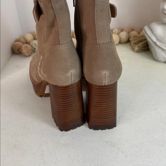 Steve Madden Summit Women's Boots Taupe Suede Size 8.5 NWOB - Picture 8 of 9